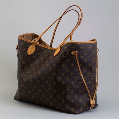 louis vuitton never full bag.